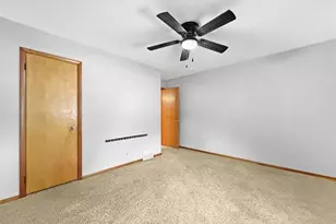 901 Redwood Dr, Fairmont, MN 56031 - Photo 24