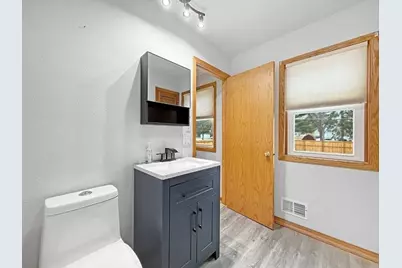 901 Redwood Drive, Fairmont, MN 56031 - Photo 18