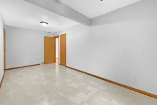 901 Redwood Dr, Fairmont, MN 56031 - Photo 20