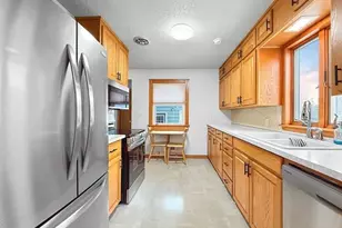 901 Redwood Dr, Fairmont, MN 56031 - Photo 12