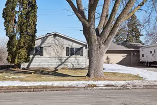 11441 Galtier Dr, Burnsville, MN 55337 - Photo 4