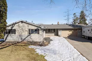 11441 Galtier Dr, Burnsville, MN 55337 - Photo 2