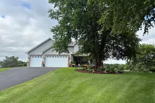 15037 Staples St NE, Ham Lake, MN 55304 - Photo 4