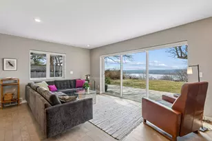 525 Burlington Rd, Saint Paul, MN 55119 - Photo 10