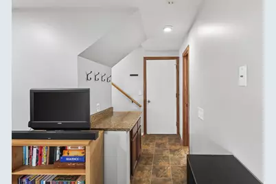 1302 Crestridge Lane N, Eagan, MN 55123 - Photo 32