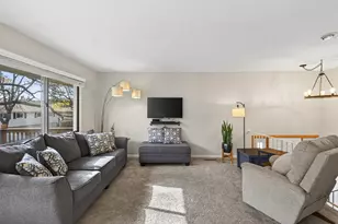 1302 Crestridge Ln N, Eagan, MN 55123 - Photo 6