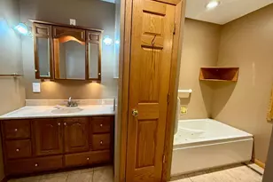 101 E Hawthorne St, Albert Lea, MN 56007 - Photo 14