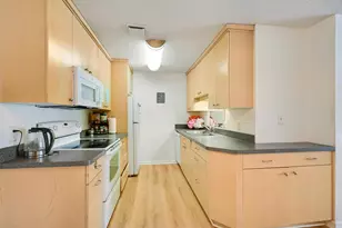 4 Pine Tree Dr, Arden Hills, MN 55112 - Photo 10