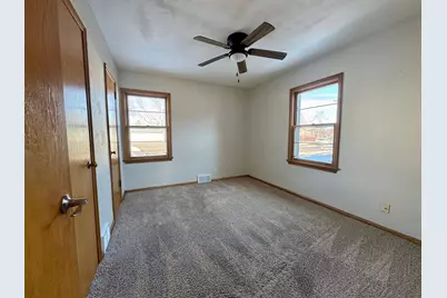 2072 Mohawk Avenue, Saint Paul, MN 55119 - Photo 8