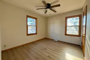 2072 Mohawk Ave, Saint Paul, MN 55119 - Photo 6