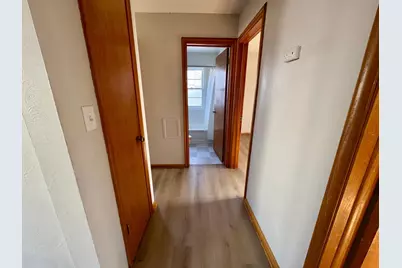 2072 Mohawk Avenue, Saint Paul, MN 55119 - Photo 4