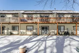 6742 Gretchen Ln N, Oakdale, MN 55128 - Photo 30