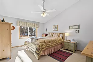 6742 Gretchen Ln N, Oakdale, MN 55128 - Photo 12