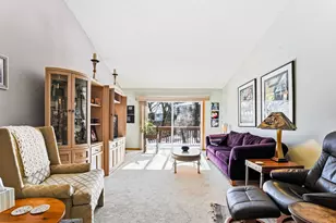 6742 Gretchen Ln N, Oakdale, MN 55128 - Photo 10