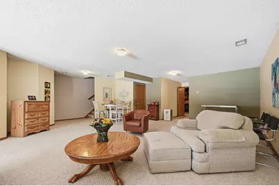 6742 Gretchen Lane N, Oakdale, MN 55128 - Photo 22