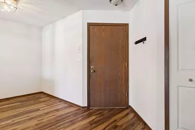 10905 S Rhode Island Avenue S, Bloomington, MN 55438 - Photo 4