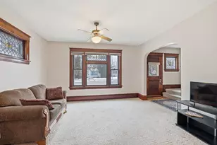 1209 Juno Ave, Saint Paul, MN 55116 - Photo 2