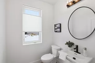 9597 Sandra Ln, Minnetonka, MN 55305 - Photo 22