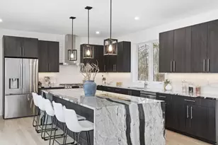 9597 Sandra Ln, Minnetonka, MN 55305 - Photo 16