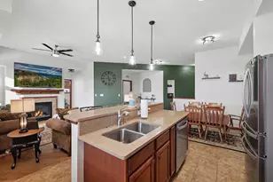 1846 Plymouth Ln, Chanhassen, MN 55317 - Photo 4