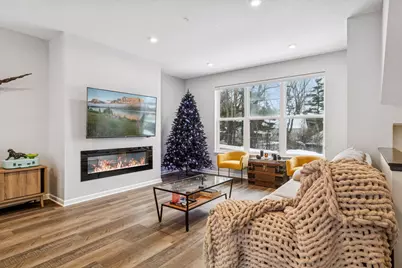 2280 Polar Way, North Saint Paul, MN 55109 - Photo 2