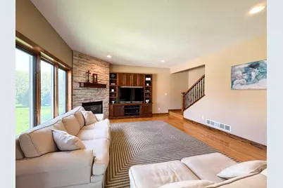 2915 Lake Vista Drive NW, Rochester, MN 55901 - Photo 4