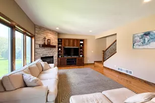 2915 Lake Vista Dr NW, Rochester, MN 55901 - Photo 4