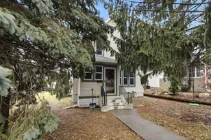 902 Dodd Rd, West Saint Paul, MN 55118 - Photo 2