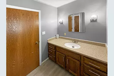 2208 5th Avenue SE, Willmar, MN 56201 - Photo 8