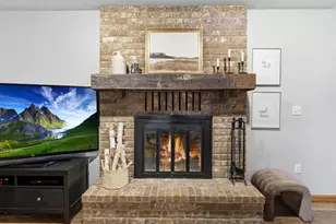 15716 Maple Island Ct, Burnsville, MN 55306 - Photo 8