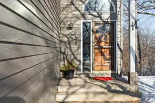 15716 Maple Island Ct, Burnsville, MN 55306 - Photo 2