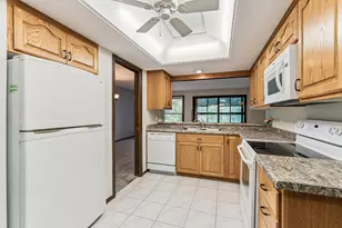 8441 Irwin Rd, Bloomington, MN 55437 - Photo 8