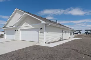 3120 & 3122 Noble Dr, Mankato, MN 56001 - Photo 2