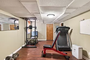 556 Gotzian St, Saint Paul, MN 55106 - Photo 10