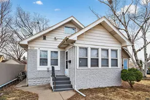 556 Gotzian St, Saint Paul, MN 55106 - Photo 1