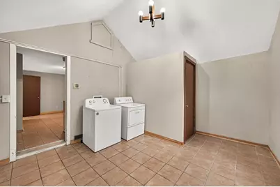 376 Erie Street, Saint Paul, MN 55102 - Photo 10