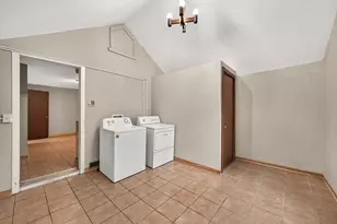 376 Erie St, Saint Paul, MN 55102 - Photo 10