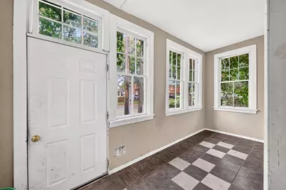 376 Erie Street, Saint Paul, MN 55102 - Photo 2