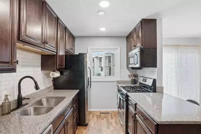 13638 Heather Hills Drive, Burnsville, MN 55337 - Photo 12