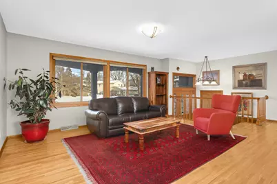 3 Oakview Court, Birchwood Village, MN 55110 - Photo 4