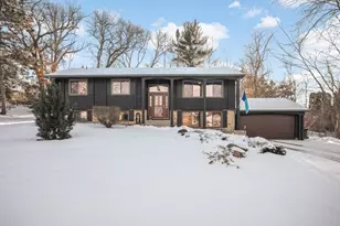 3 Oakview Ct, Birchwood Village, MN 55110 - Photo 1