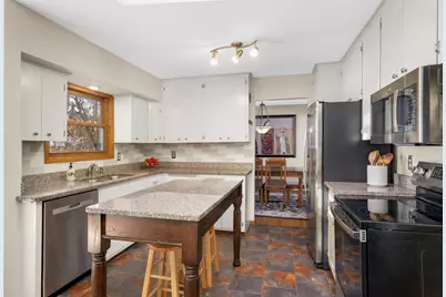 3 Oakview Court, Birchwood Village, MN 55110 - Photo 8