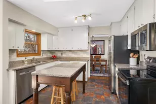 3 Oakview Ct, Birchwood Village, MN 55110 - Photo 8