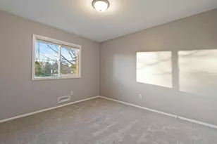 1076 Sibley St S, Shakopee, MN 55379 - Photo 4