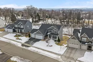 19719 Henning Ave, Lakeville, MN 55044 - Photo 64