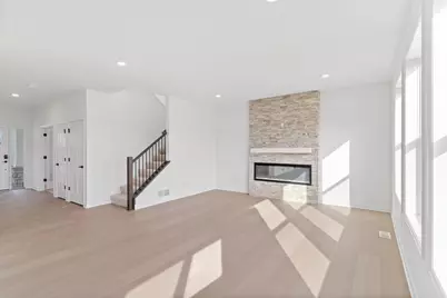 905 Milborne Lane NW, Rochester, MN 55901 - Photo 8
