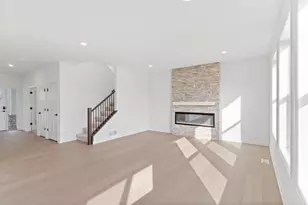 905 Milborne Ln NW, Rochester, MN 55901 - Photo 8