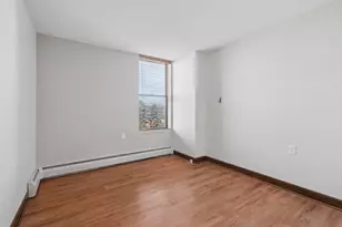 7600 Golden Valley Rd, Golden Valley, MN 55427 - Photo 18