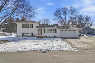 10405 99th Pl N, Maple Grove, MN 55369 - Photo 1