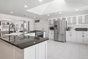 10405 99th Pl N, Maple Grove, MN 55369 - Photo 2